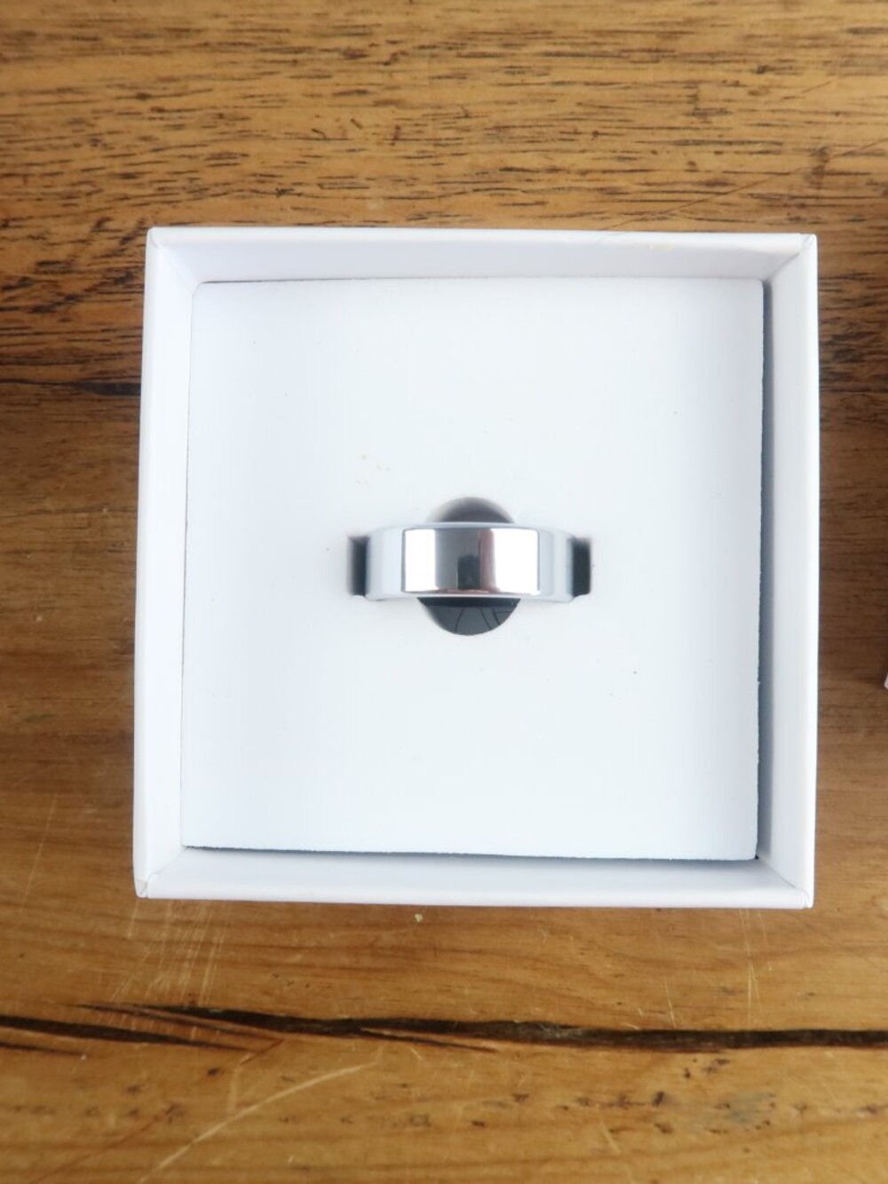 SMART RING WITH CHARGER SIZE 9 SILVER - Picture 2 of 5